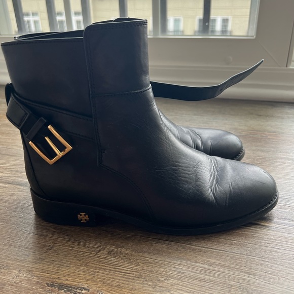 Tory Burch Brook Bootie - Premium Leather Boots! - Picture 2 of 5